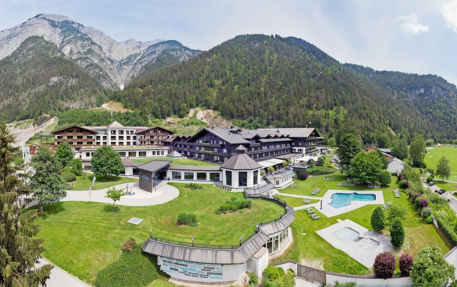 Thomas Bauer (Bild links): „Das muss auch wirtschaftlich rentabel sein.“ 
Thomas Heit: „Wir sind Profis – von der Vorbereitung bis hin zur Umsetzung.“ © Brandlhof